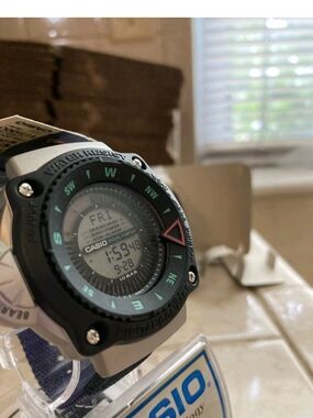 Casio Vintage Protrek DPX-200-1 Mens Watch Digital Compass